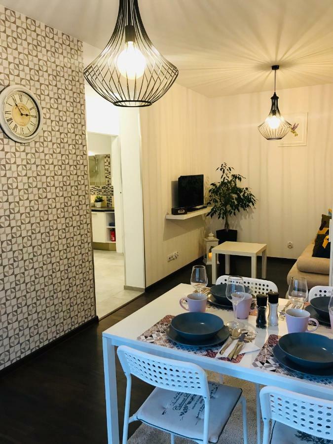 Bird House Apartment In The City Center Краків Екстер'єр фото